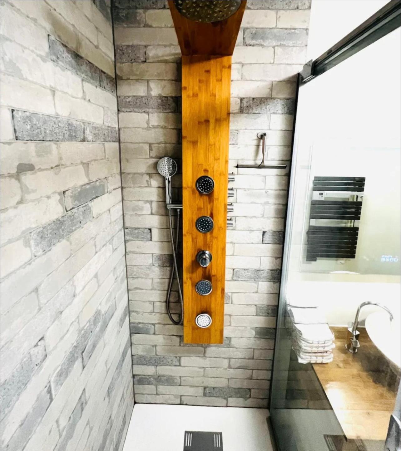 Modern 2 Bedroom Apartment Near Paris Metro, Giant Flat Screen Tv 85 Inches, Balcony, Free Parking Ivry-sur-Seine Eksteriør billede