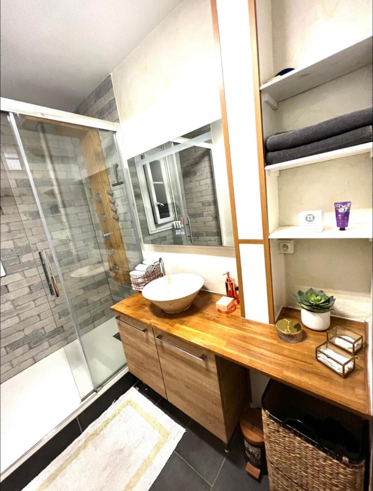 Modern 2 Bedroom Apartment Near Paris Metro, Giant Flat Screen Tv 85 Inches, Balcony, Free Parking Ivry-sur-Seine Eksteriør billede